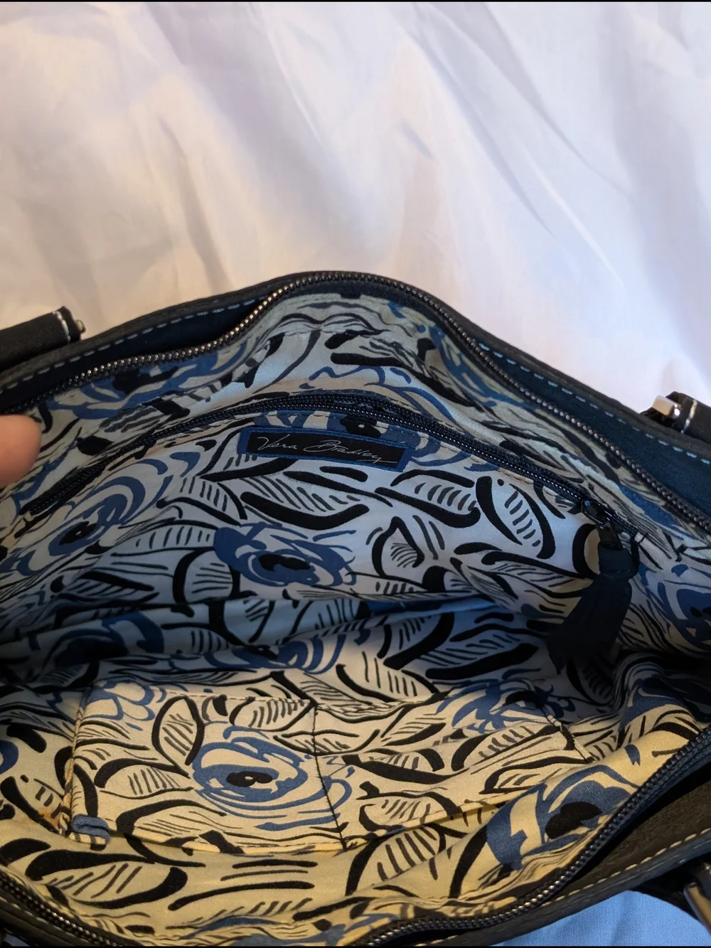 Vera Bradley Black Quilted Knob Hill Handbag Stitching Accents